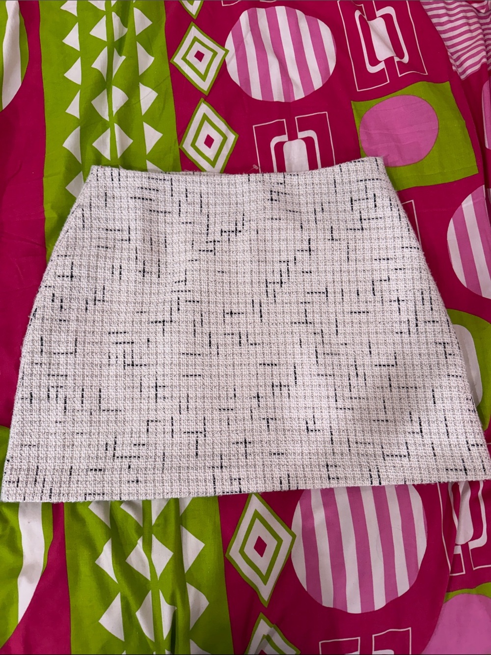 le chateau White Tweed Mini Skirt with Black Speck
